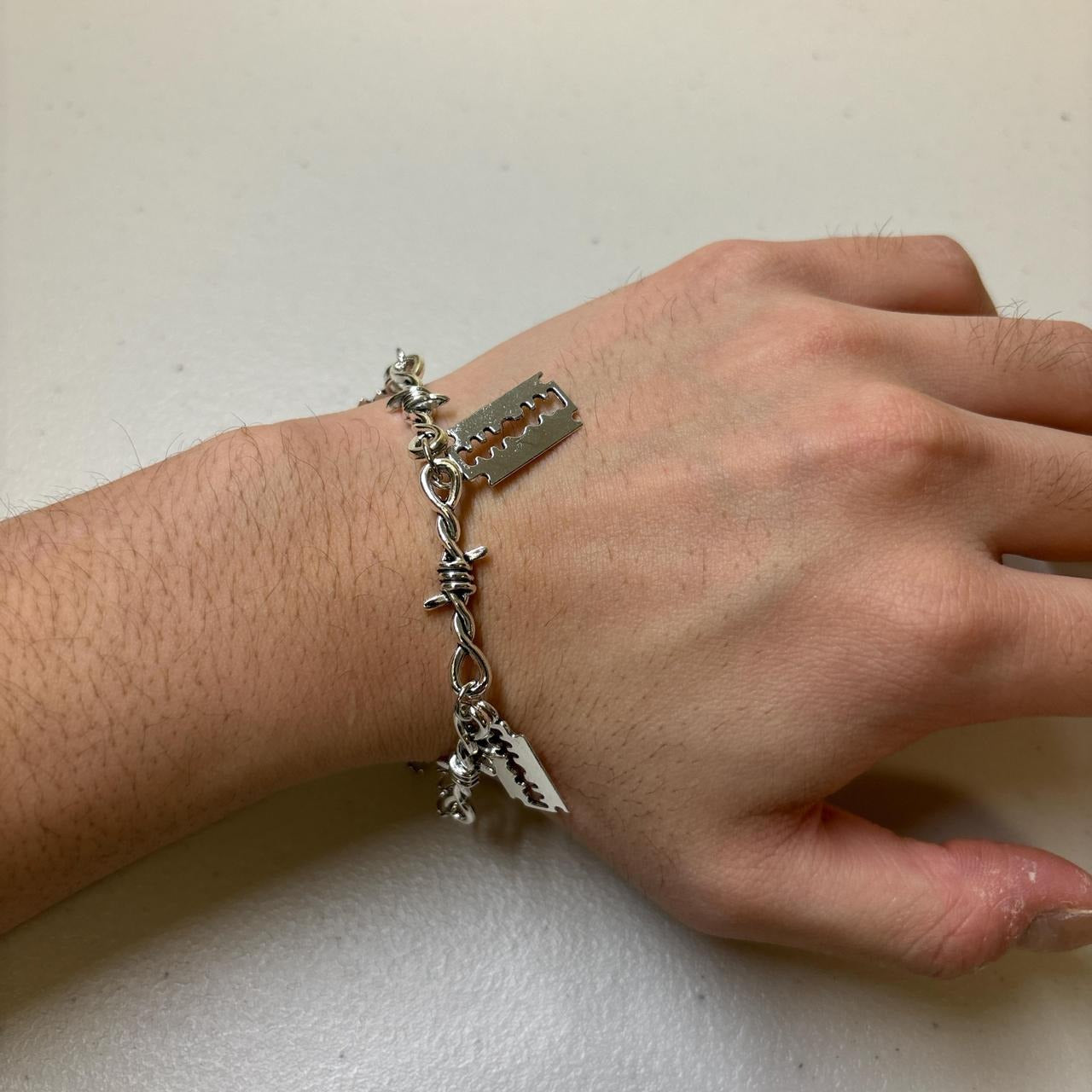 0676 - Razor Barbed Wire Bracelet V2