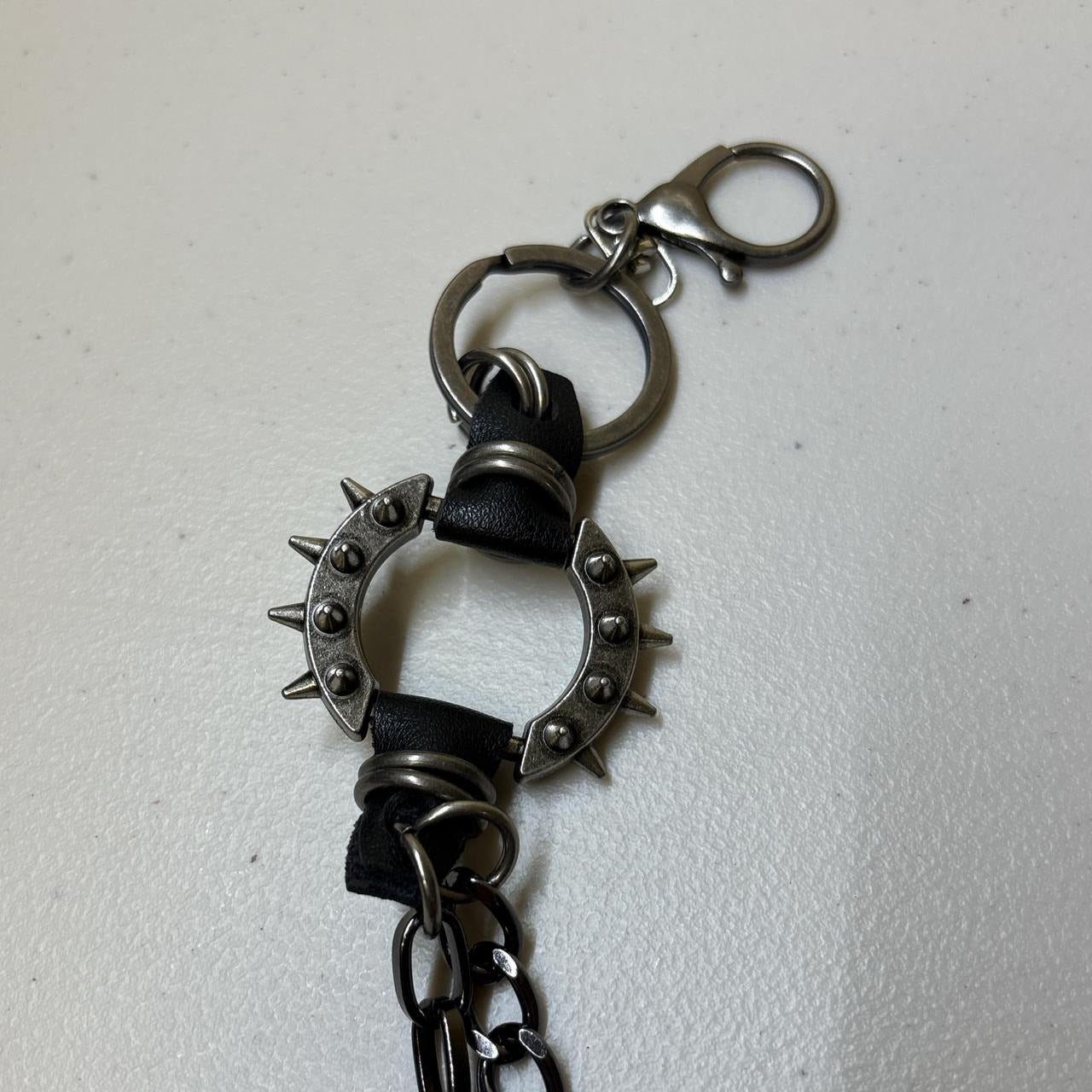 0657 - Spike Layered Dark Wallet Chain