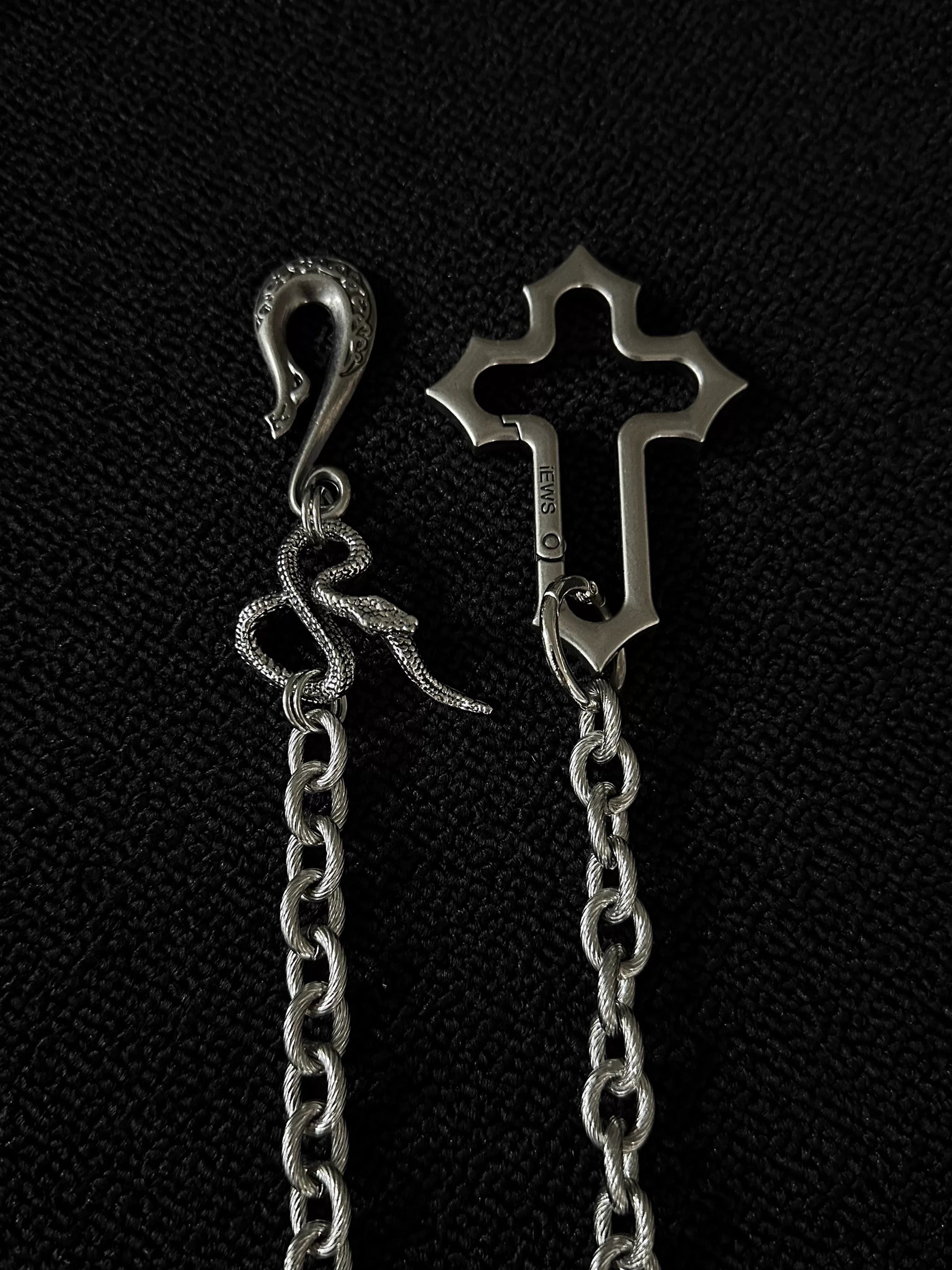 Serpent Cross Wallet Chain