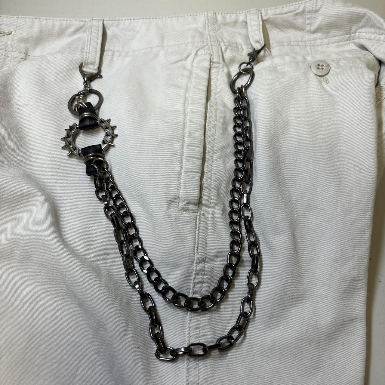 0657 - Spike Layered Dark Wallet Chain