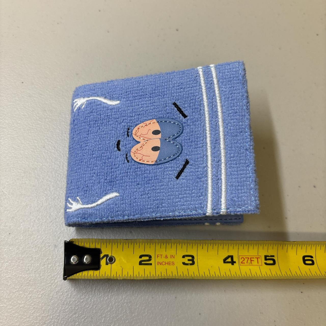 0608 - High Eyes Blue Yarn Wallet