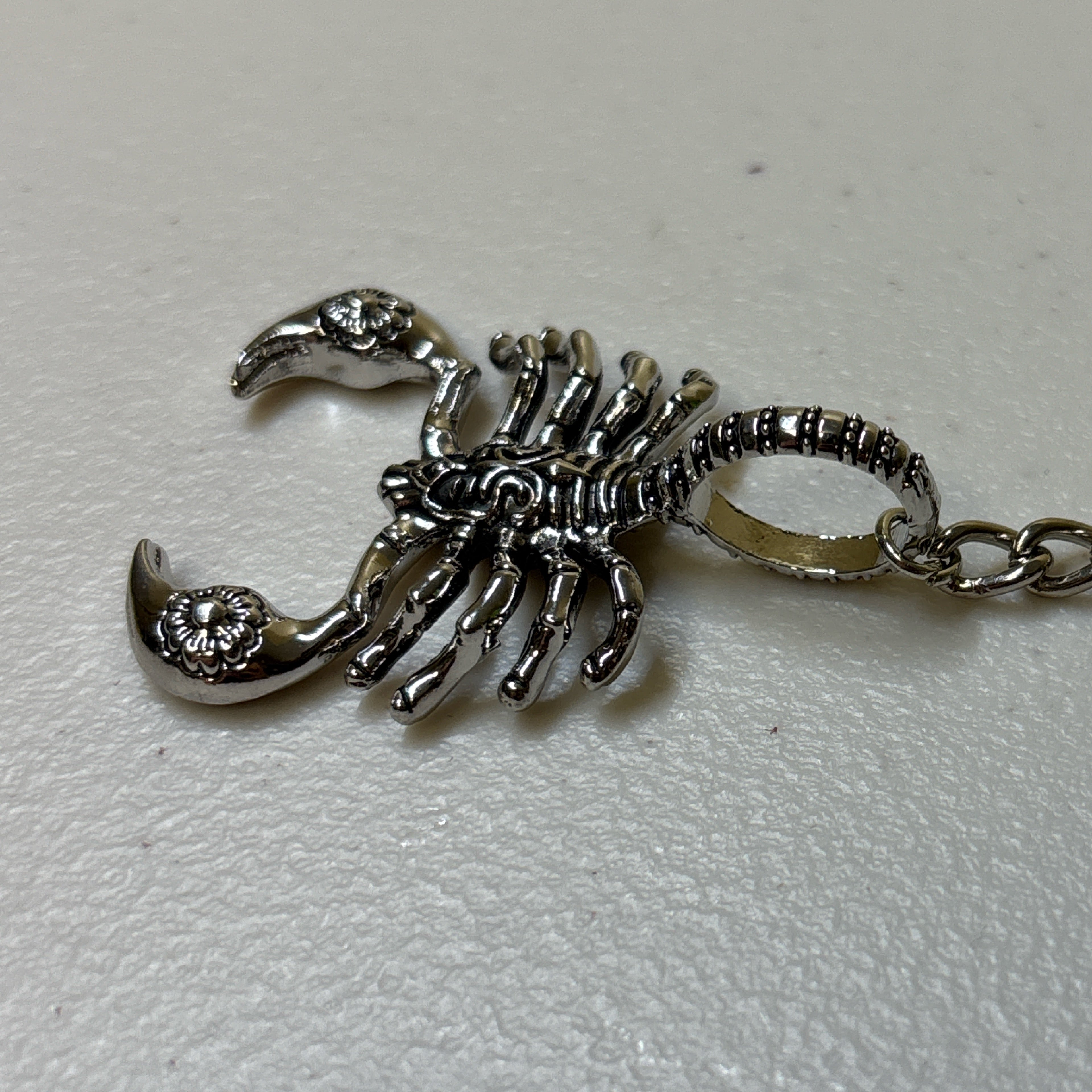 0182 - Y2K Scorpion Keychain