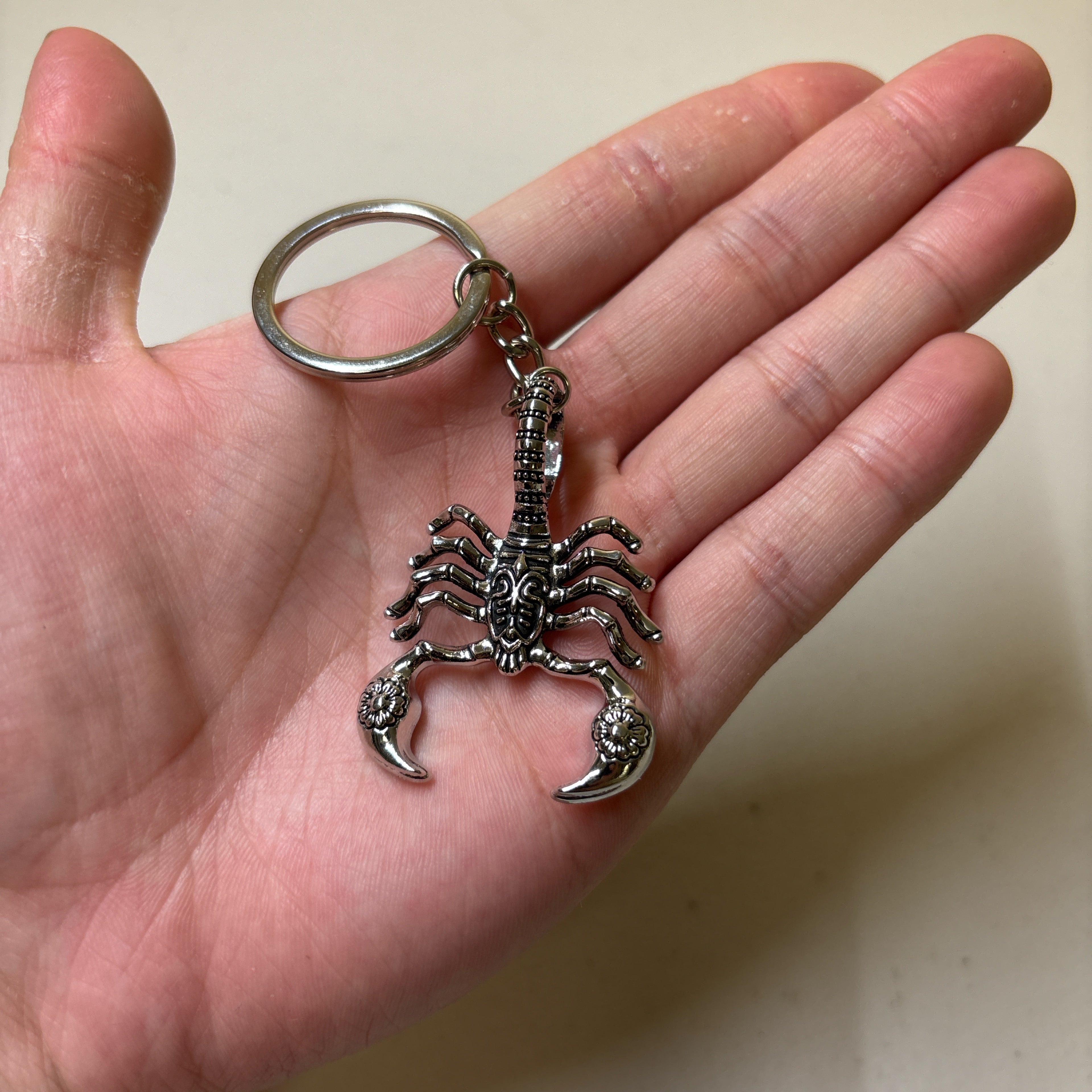 0182 - Y2K Scorpion Keychain