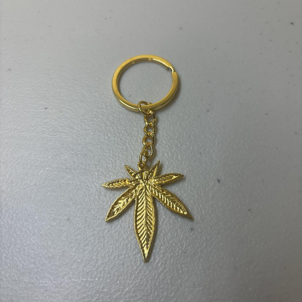 0688 - Golden Weed Keychain