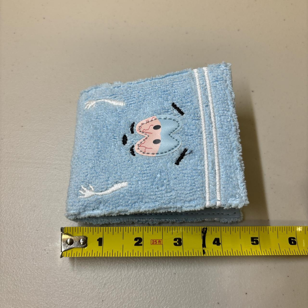 0677 - High Eyes Blue Yarn Wallet V2