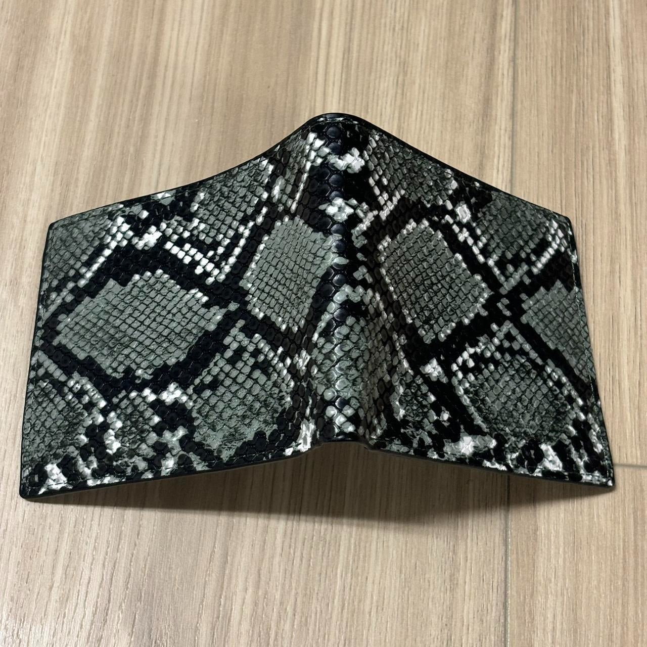 0509 - Gray Snake Scale Wallet